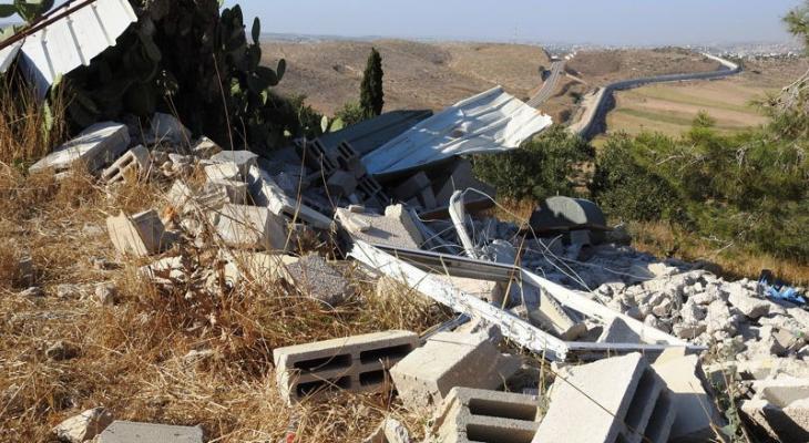 سلفيت … الاحتلال يهدم غرفة زراعية في دير بلوط