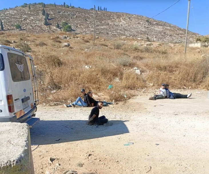 نابلس : الاحتلال يعتقل 5 شبان على حاجز بيت فوريك شرق نابلس